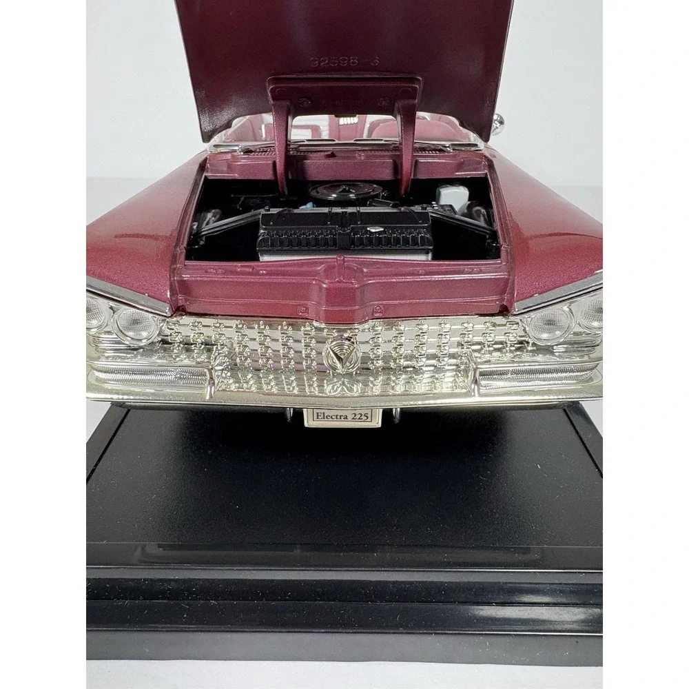 Road Signature 1959 Buick Electra 225 Convertible 1:18 Lavender Diecast Car RARE